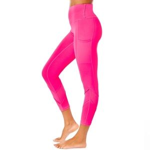 *NWT* Lilly Pulitzer UPF 50+ Luxletic 24" South Beach High Rise Midi Legging